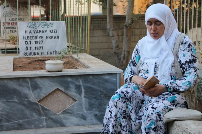 40 yıldır kaynanamın kabrini ziyaret ediyorum