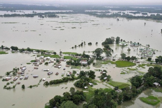 Li Hindistanê lehî: 400 mirî
