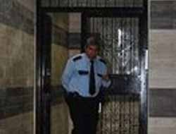 Hakan Yücel adlı çalışan, çalıştığı işyerinde kendini astı!