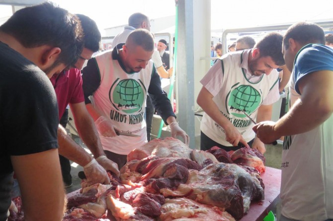 Weqfa Kerwana Umûdê qurbanên kesên ku wekalet dabûn wan serjê kir