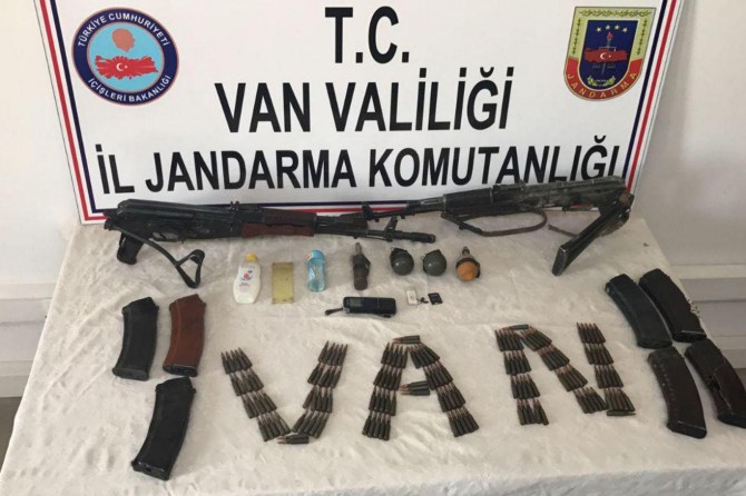 Van Gürpınar'da 2 PKK'li öldürüldü