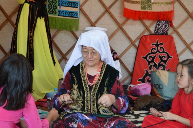 Bitlis Ahlat'ta Pamir Kırgızları açtıkları çadırla obaya renk kattı