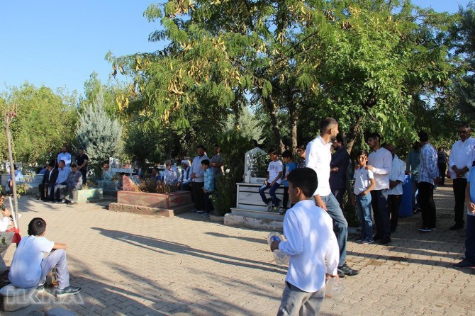 Yasin Börü and his friends commemorated upon their graves