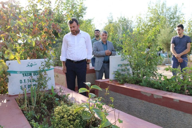 HÜDA PAR Genel Başkanı Yavuz’dan şehid ailelerine ve kabirlerine ziyaret