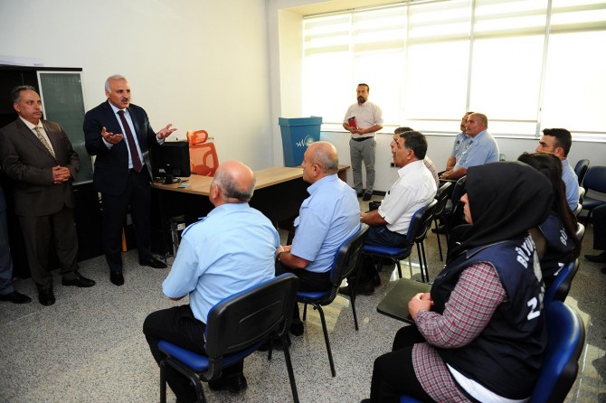 Van Valisi Zorluoğlu’dan “Geçmiş olsun” ziyareti