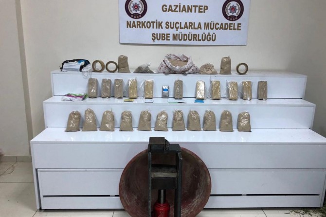 Li Entabê 17 kîlo eroîn hat bidestxistin