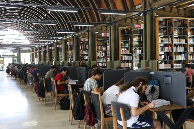 ​Millet Kıraathanesi öğrencilerin uğrak mekânı oldu