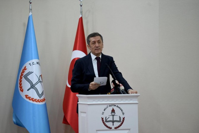 Bakan Selçuk: Büyük çaplı öğretmen eğitimi projeleri başlatacağız