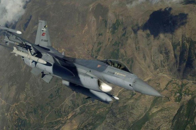 TSK: Silahlı 3 PKK'li öldürüldü