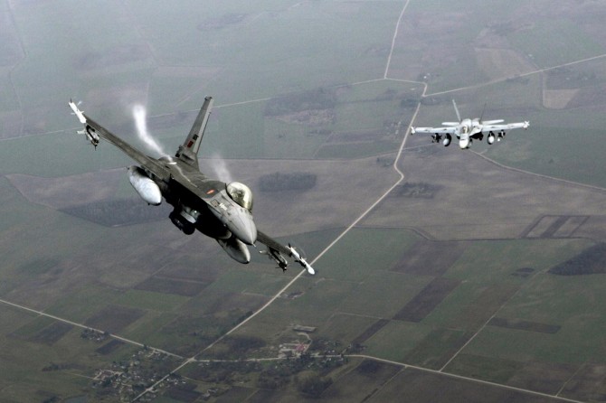 Rus savaş uçakları İdlib'i vurdu