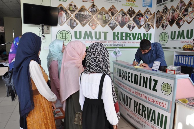 Batman’da öğrenciler harçlıklarını Afrika’ya bağışladı