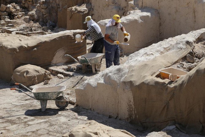 ​Hasankeyf'te taşınamayan eserler yerinde korunuyor