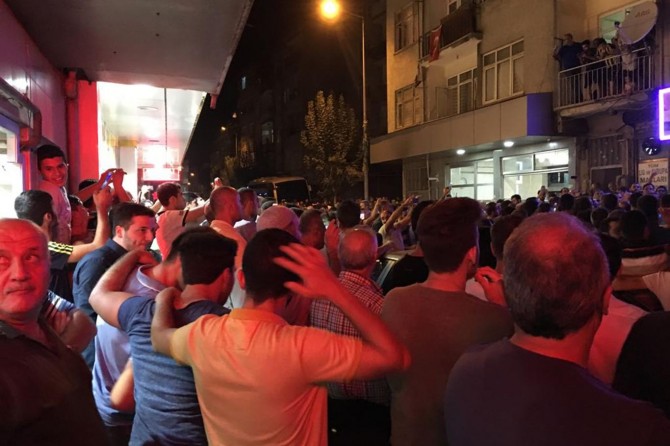 Elazığ'da mahalleli ile Suriyeliler arasında gerginlik