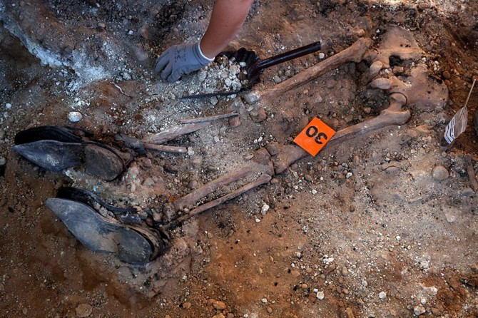 İspanya'da toplu mezar bulundu