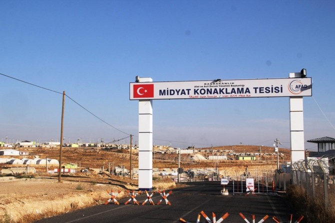 Mardin Midyat'taki sığınmacı kampı boşaltılıyor