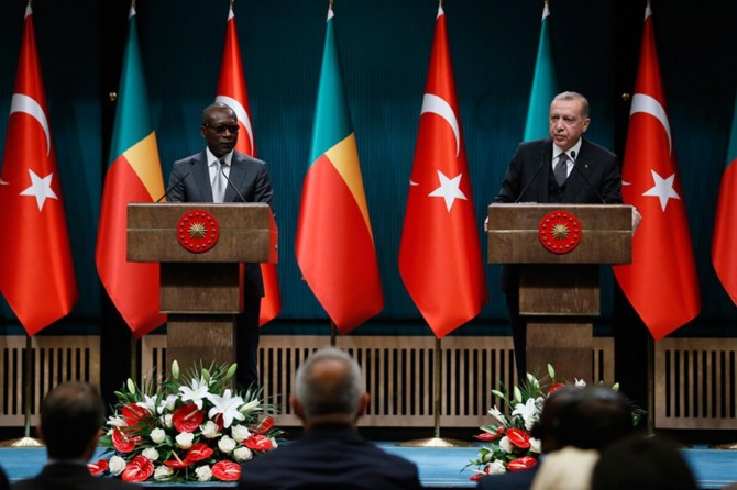 Erdogan: Amerîka ji FETO re alîkarîya pereyan dike