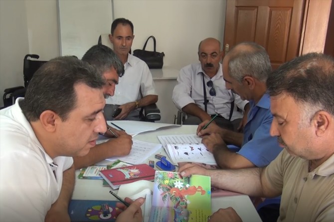 Engelliler okuma yazma öğreniyor