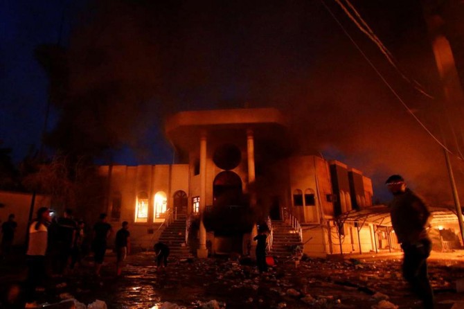 Li Basrayê Konsulxaneya Îranê hat şewitandin