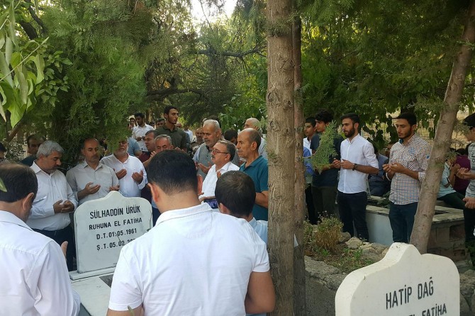 Selahaddin Ürük kabri başında anıldı