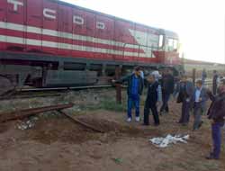 Tren Rayı, Yolcu Trenine Engel Oldu