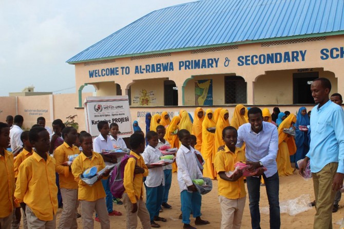 Avrupa Yetim-Der'den Afrikalı yetim öğrencilere destek