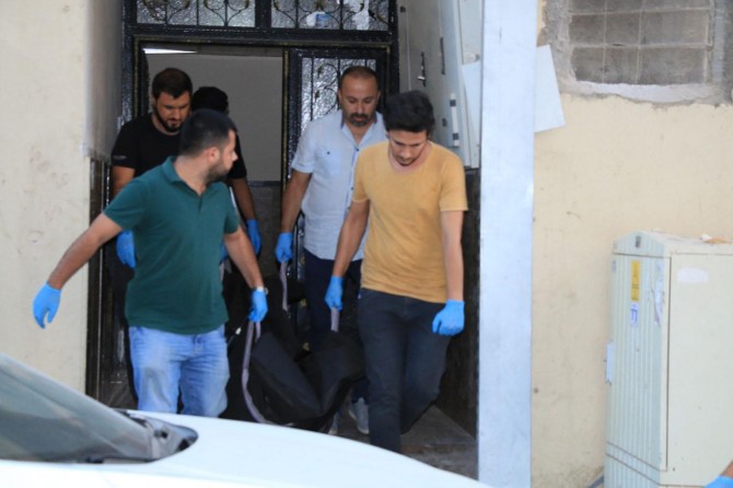 Mardin Kızıltepe’de yabancı uyruklu kadın bıçaklanarak öldürüldü
