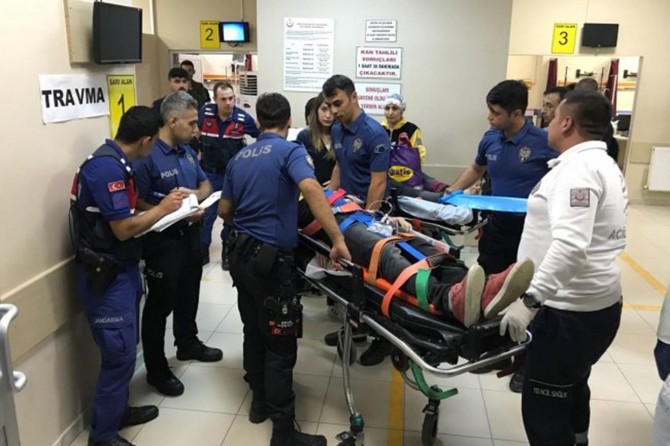 Bus carrying refugees crashes in Aksaray: 39 injured