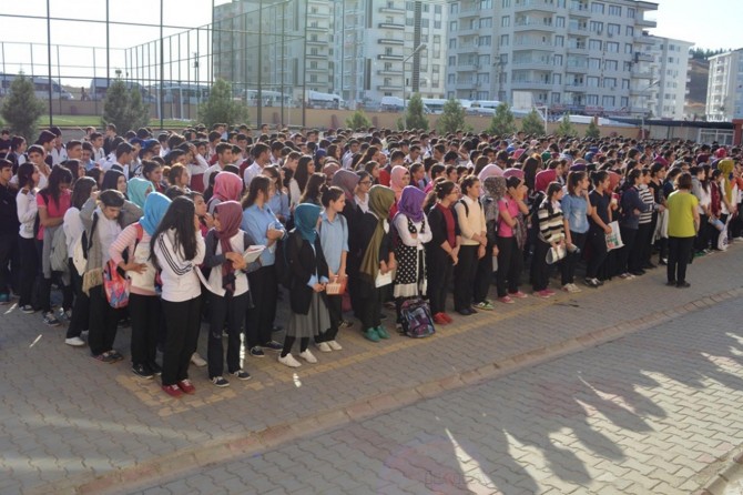 Karma eğitim modeli çocuklarda negatif etkilere neden oluyor