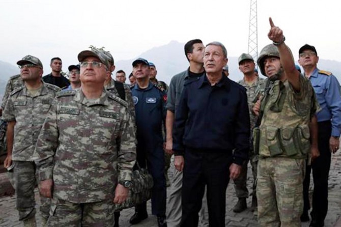 Hulusi Akar: İdlib'e operasyon bölgeyi felakete sürükler