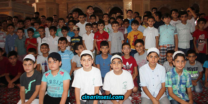 Adana’da bin çocuğa namaz eğitimi verildi