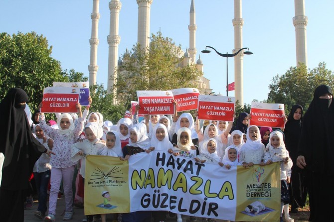 Li Edenê bernameya “Nûra Çavê Min Nimêj” hat lidarxistin