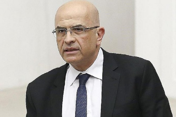 Berberoğlu'nun tahliyesi "üstünlerin hukukunu" akıllara getirdi