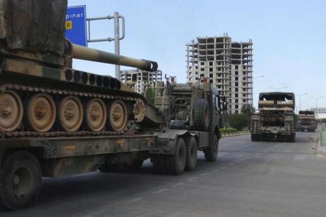 Diyarbakır ve Şanlıurfa'dan Suriye’ye askeri sevkiyat