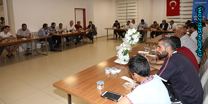 Diyarbakır'da hasta ve yakınlarına aşure dağıtıldı