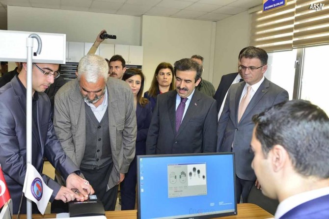 30 bin 344 kişi ismini, 75 bin 248 kişi soy ismini düzeltti