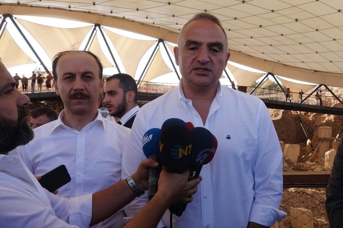 Bakan Ersoy: Dörtlü sinerjiyle turizm hareketliliği başlayacak