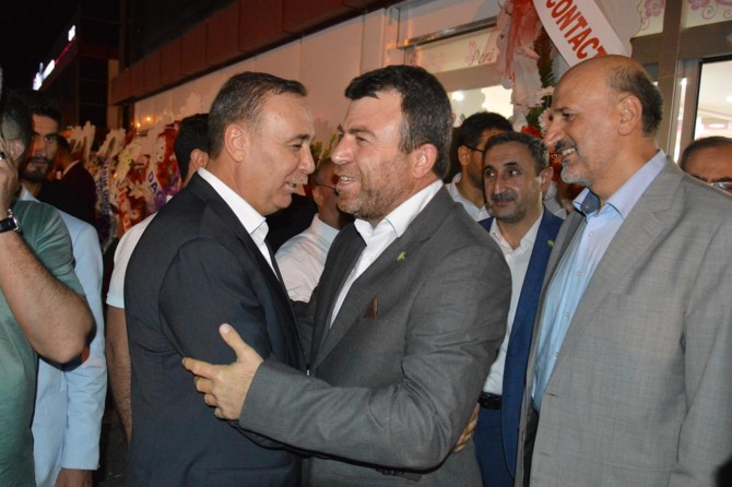 HÜDA PAR Genel Başkanı Yavuz, Ören ailesinin düğününe katıldı