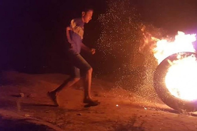 İşgal güçleri gece gösterileri karşısında zorlanıyor