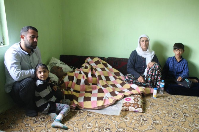 Kanser hastası yaşlı adam yardım bekliyor