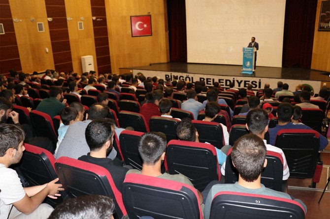 Önemli olan Hazreti Hüseyin’in mücadelesini bugünlere taşıyabilmektir