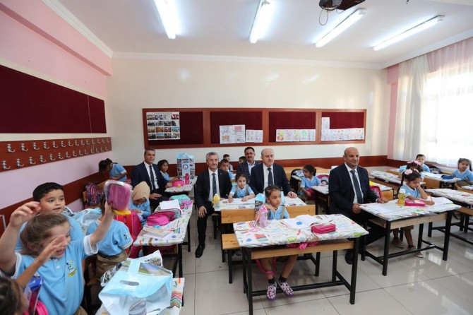 Gaziantep’te 30 bin öğrenciye kırtasiye yardımı