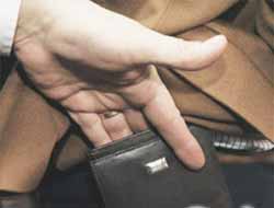 Bursa'da Yankesicilik Yaptığı Anlaşılan 2 Kişi Yakalandı