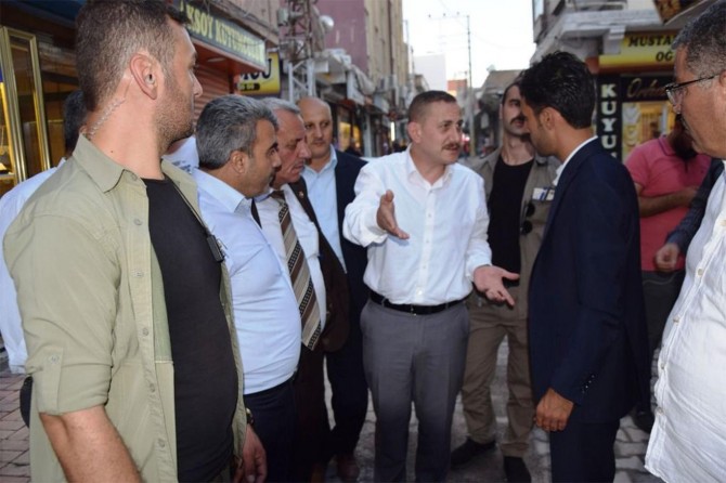 İlçe kaymakamı yol yapım çalışmasını inceledi