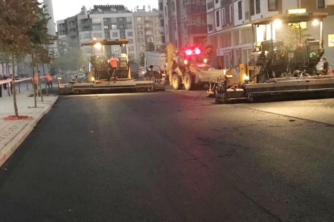 Van’da yollar asfaltlamaya devam ediyor