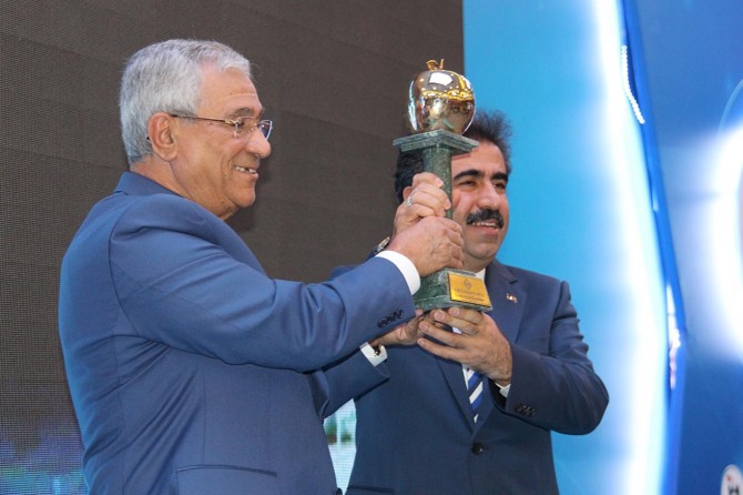 Altın Elma ödülü Diyarbakır'a verildi