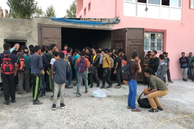 Van'da 91 göçmen yakalandı