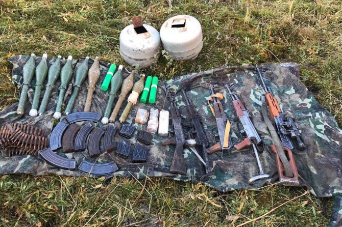 Hakkari'de PKK'ye ait mühimmat ele geçirildi