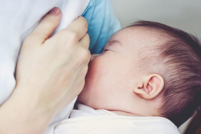 Anne gripken bebeğini emzirmeye devam edebilir mi?