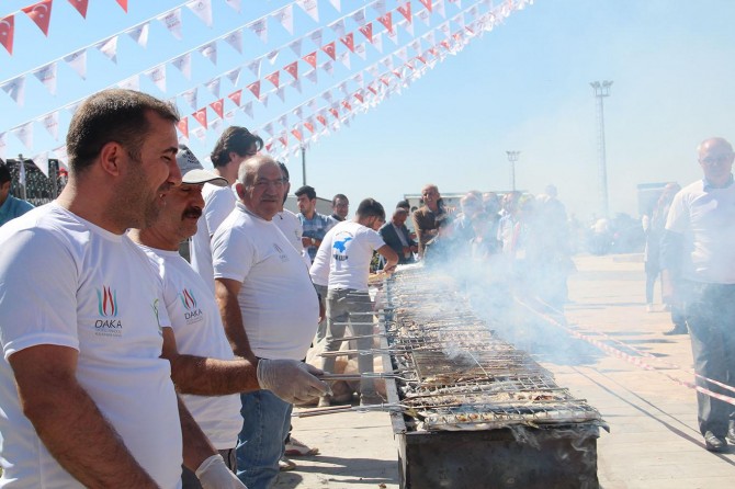 Dördüncü Van Gölü Balığı Festivaline yoğun ilgi