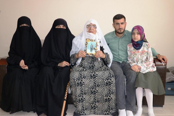 ​Bir alimin haksız yere cezaevinde olması zulümdür